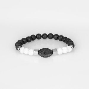 Paparazzi Unwind - White